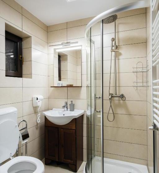 住宿加早餐  Acasă în Voroneț