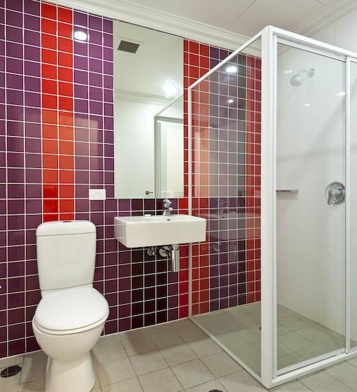 Bounce Hotel - Hostel