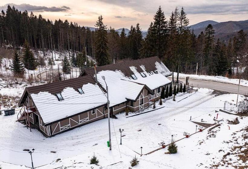 Complex Hotelier Cota O Mie