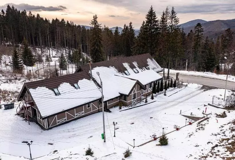 Complex Hotelier Cota O Mie