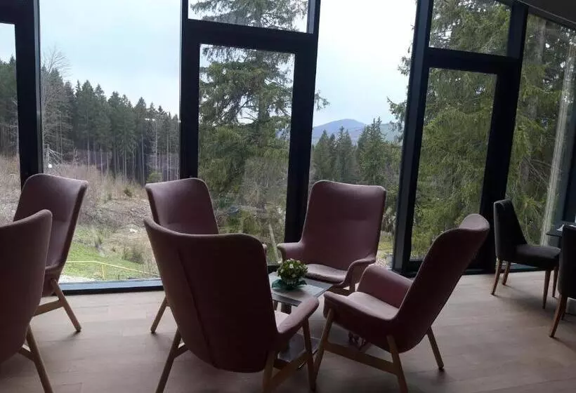 Complex Hotelier Cota O Mie