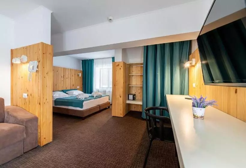 Complex Hotelier Cota O Mie