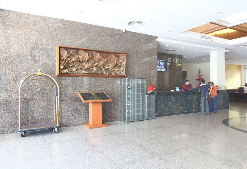 ホテル Airy Harbour Bay Duyung Batam