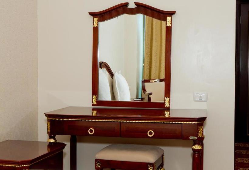 Hotel Complex Aristrocratos