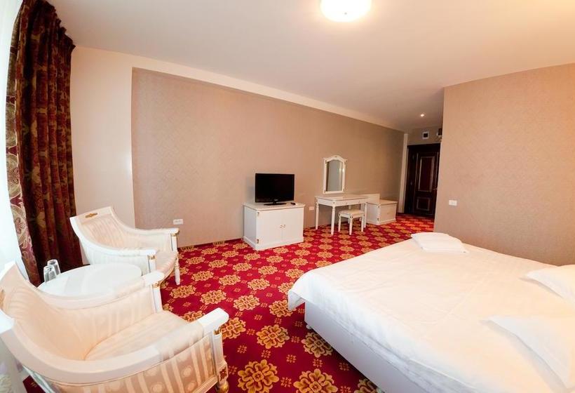 Hotel Complex Aristrocratos