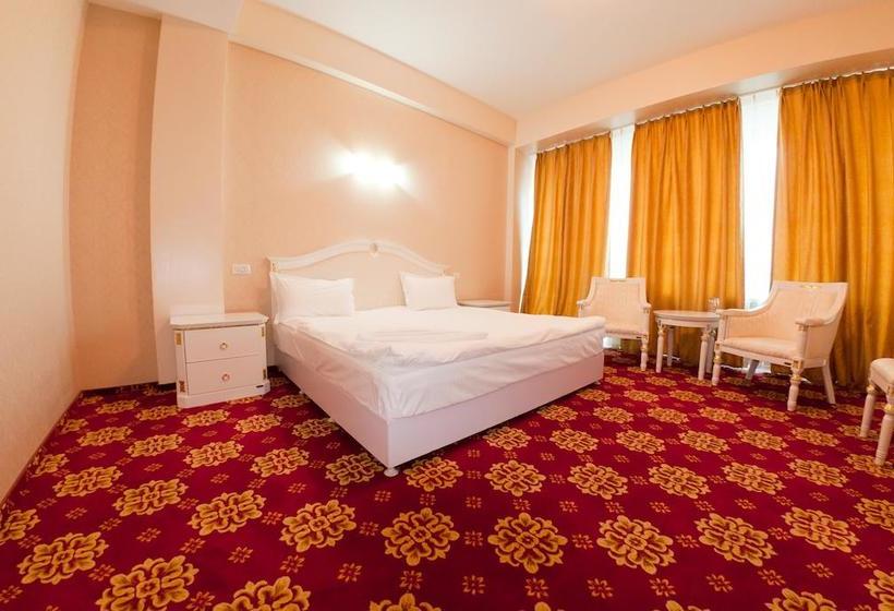 Hotel Complex Aristrocratos