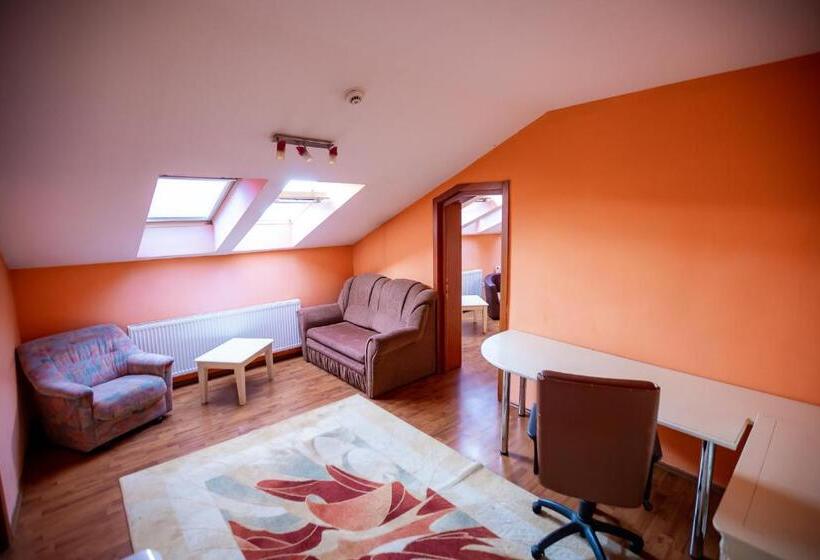 فندق Noroc Si Fericire