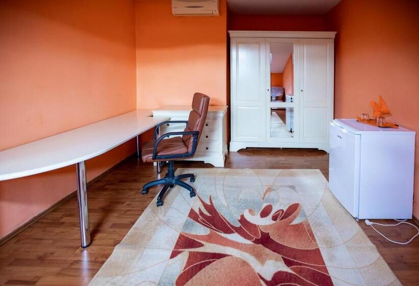 فندق Noroc Si Fericire