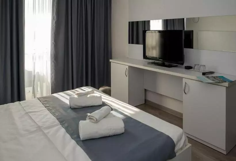 Hotel Opal
