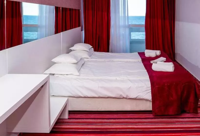 Hotel Opal