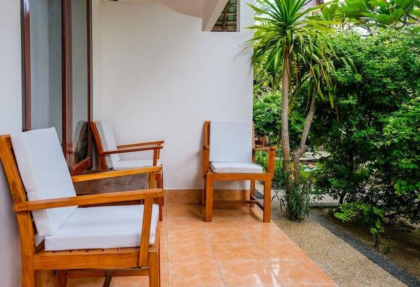 בית מלון כפרי Reddoorz At Ocean 2 Gili Trawangan