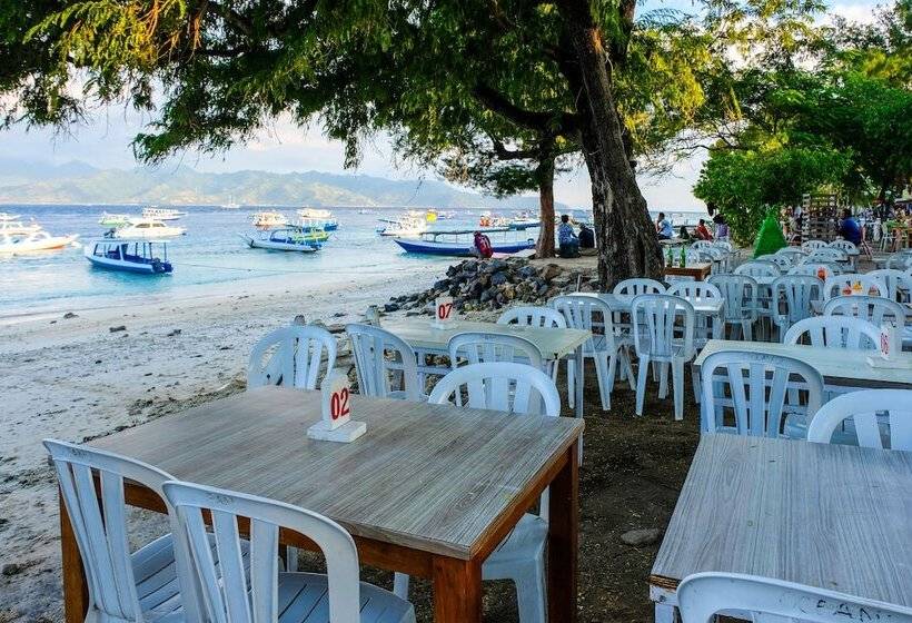 בית מלון כפרי Reddoorz At Ocean 2 Gili Trawangan