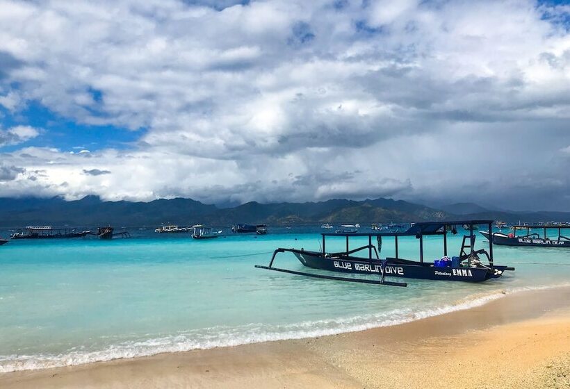 בית מלון כפרי Reddoorz At Ocean 2 Gili Trawangan