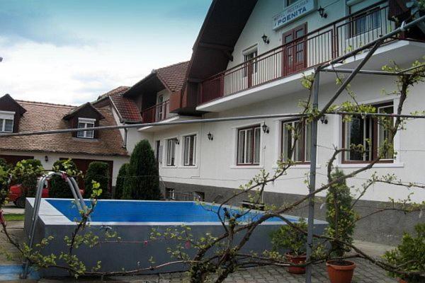 בית מלון כפרי Poenita