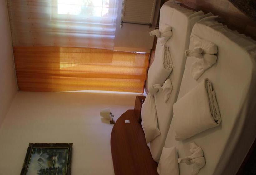 בית מלון כפרי Poenita