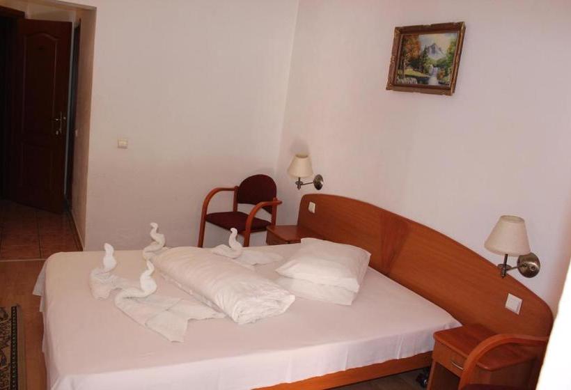 בית מלון כפרי Poenita