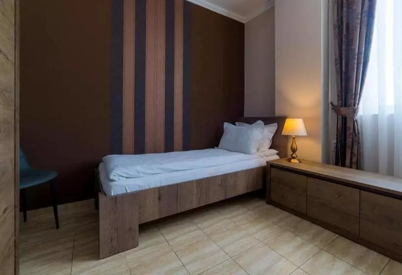 Hotel Sky