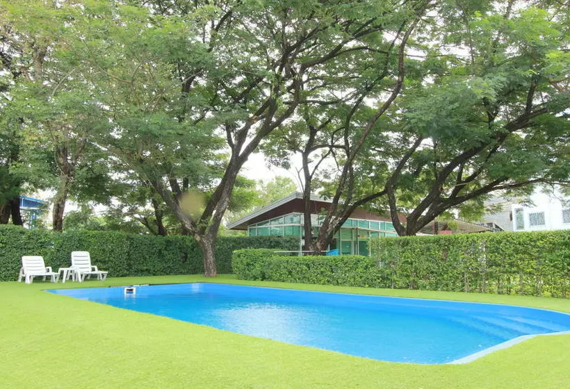 Big Tree Residence