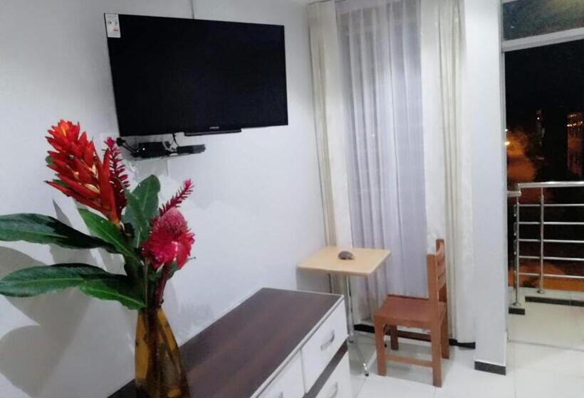 هتل Botón De Oro