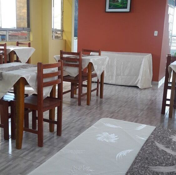 هتل Botón De Oro