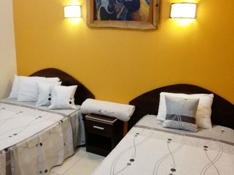 هتل Botón De Oro