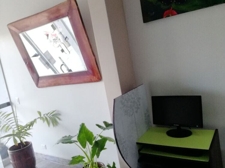 هتل Botón De Oro