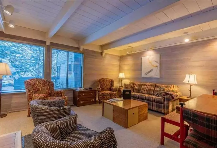 هتل Dollar Meadows by Wyndham Vacation Rentals