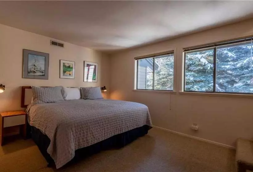 هتل Dollar Meadows by Wyndham Vacation Rentals