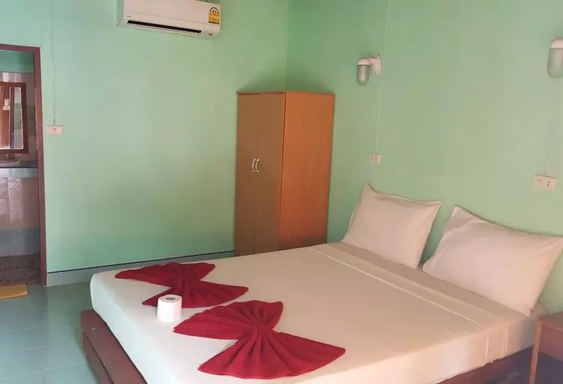 Hotelli Jj Bungalow & Guest House