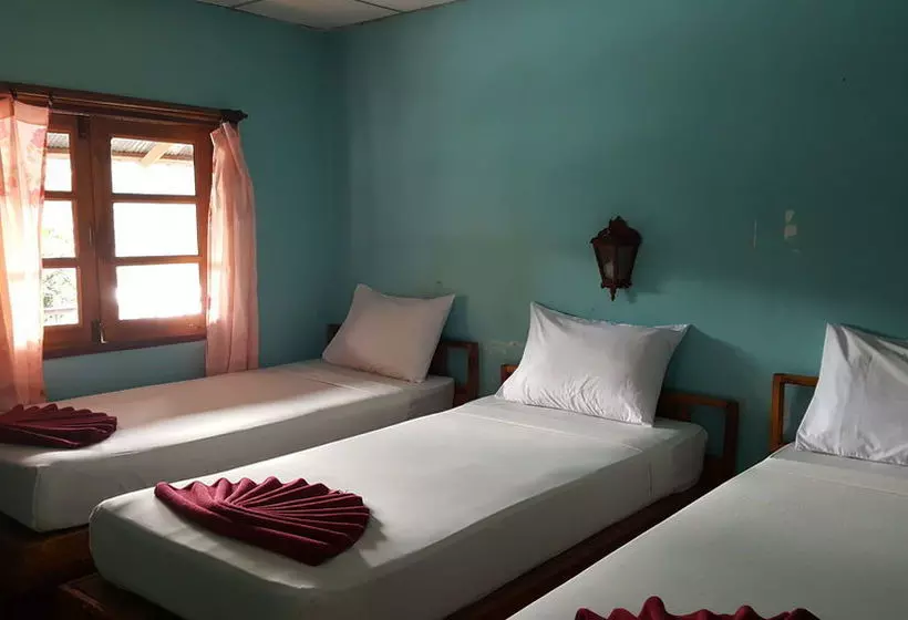 Hotelli Jj Bungalow & Guest House