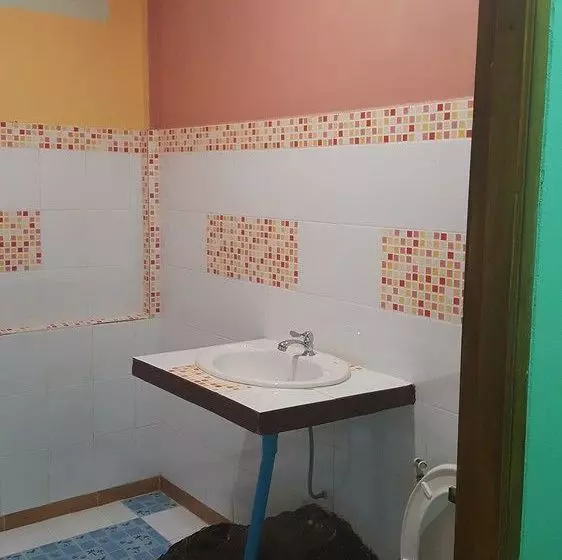 Hotelli Jj Bungalow & Guest House