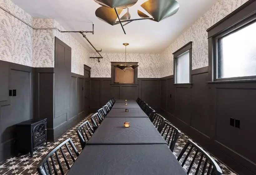 Hotelli Greenbriar Inn