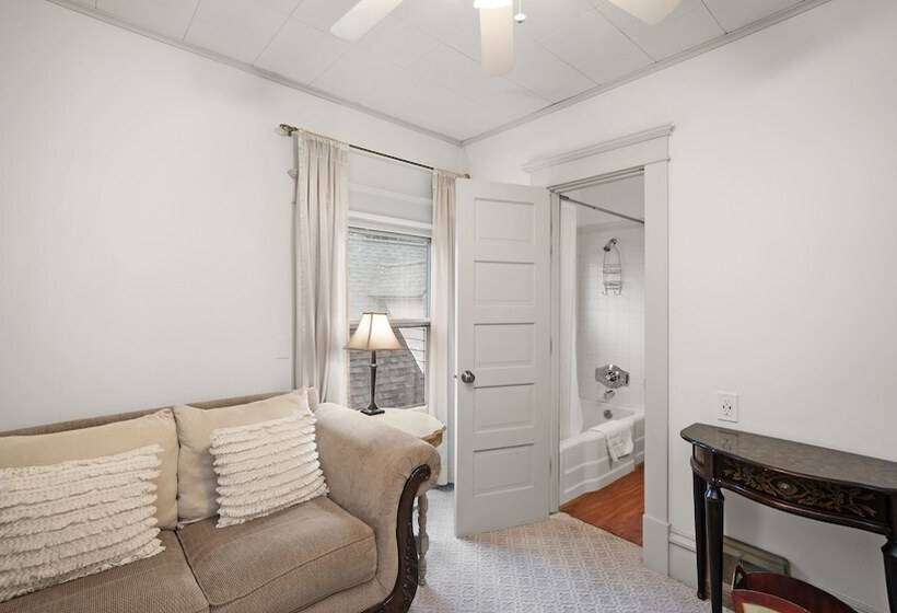 בית מלון כפרי Greenbriar Inn