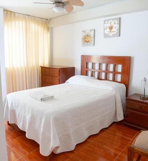 هتل Hospedaje Claudia