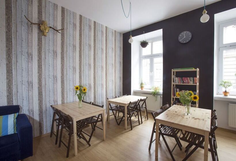 בית מלון כפרי Hostel Cinnamon