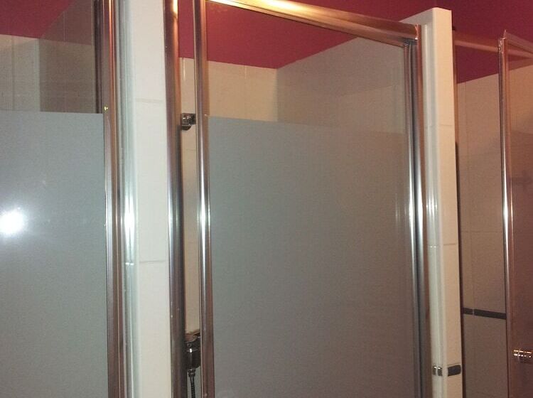 בית מלון כפרי Hostel Cinnamon