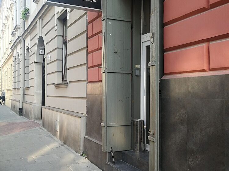 בית מלון כפרי Hostel Cinnamon