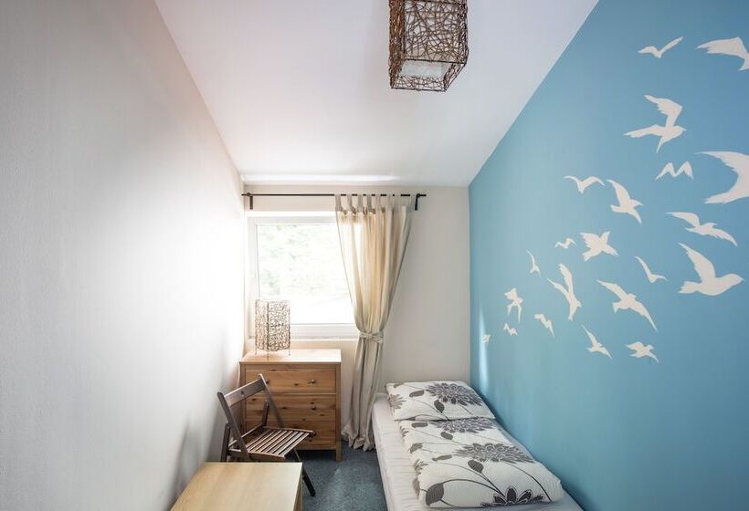 בית מלון כפרי Hostel Cinnamon