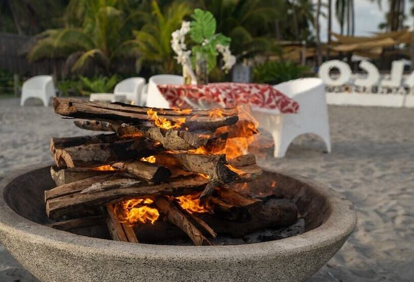 Izalco Hotel & Beach Resort