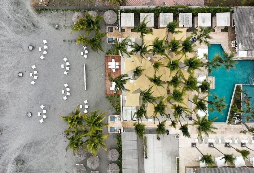 Izalco Hotel & Beach Resort