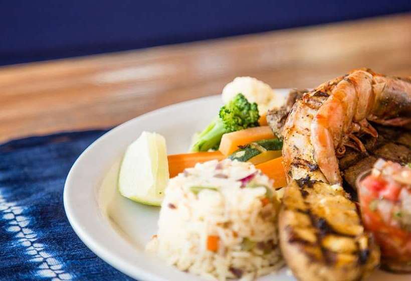 Izalco Hotel & Beach Resort