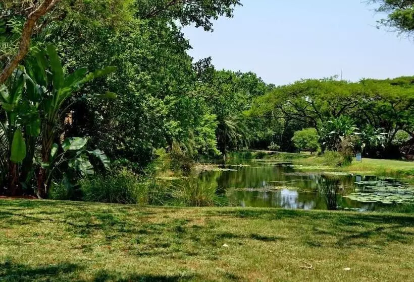 هتل Cambalala   Luxury Units   In Kruger Park Lodge   Serviced Daily, Free Wi Fi