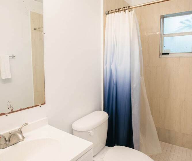 هتل Miami River Inn By Renzzi