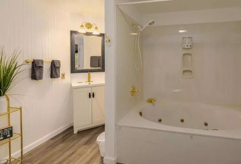 هتل Sweetgrass Inn Bed & Breakfast