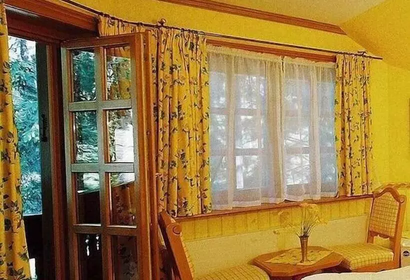 Hotelli Villa Stresov