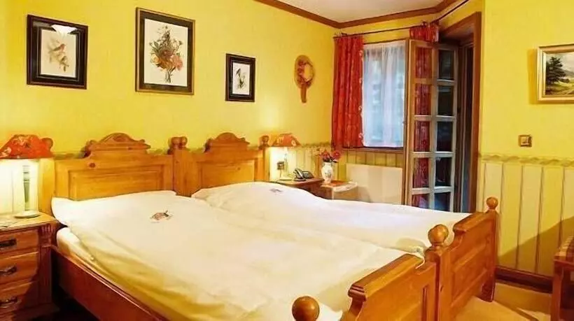 Hotelli Villa Stresov
