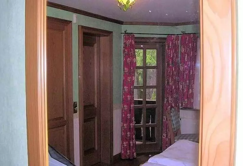 Hotelli Villa Stresov