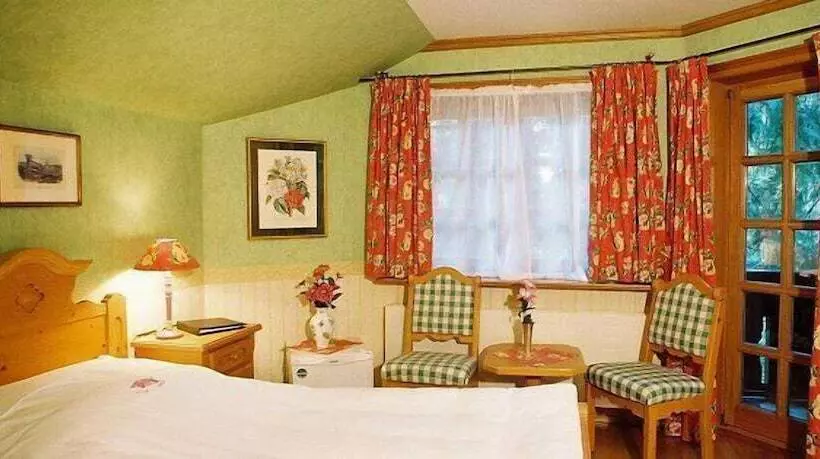 Hotelli Villa Stresov