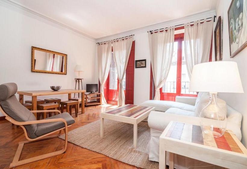 Apartamentos Madrid Centro B