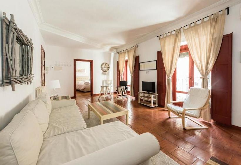 Apartamentos Madrid Centro B